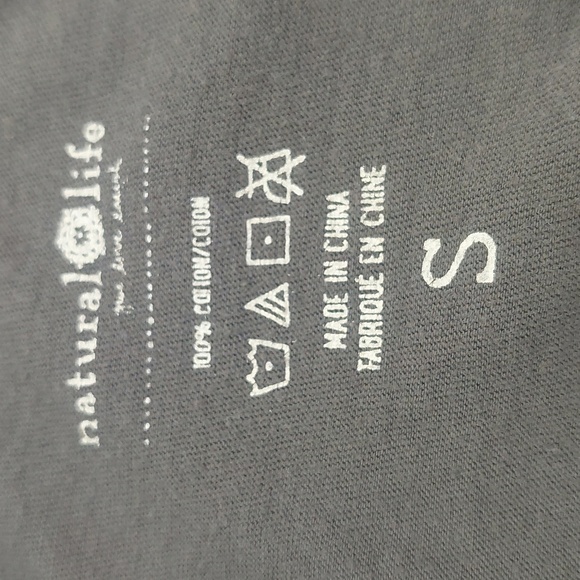 Natural Life Women's Size Small Shirt Top Tee Live Happy Llama - Picture 5 of 8